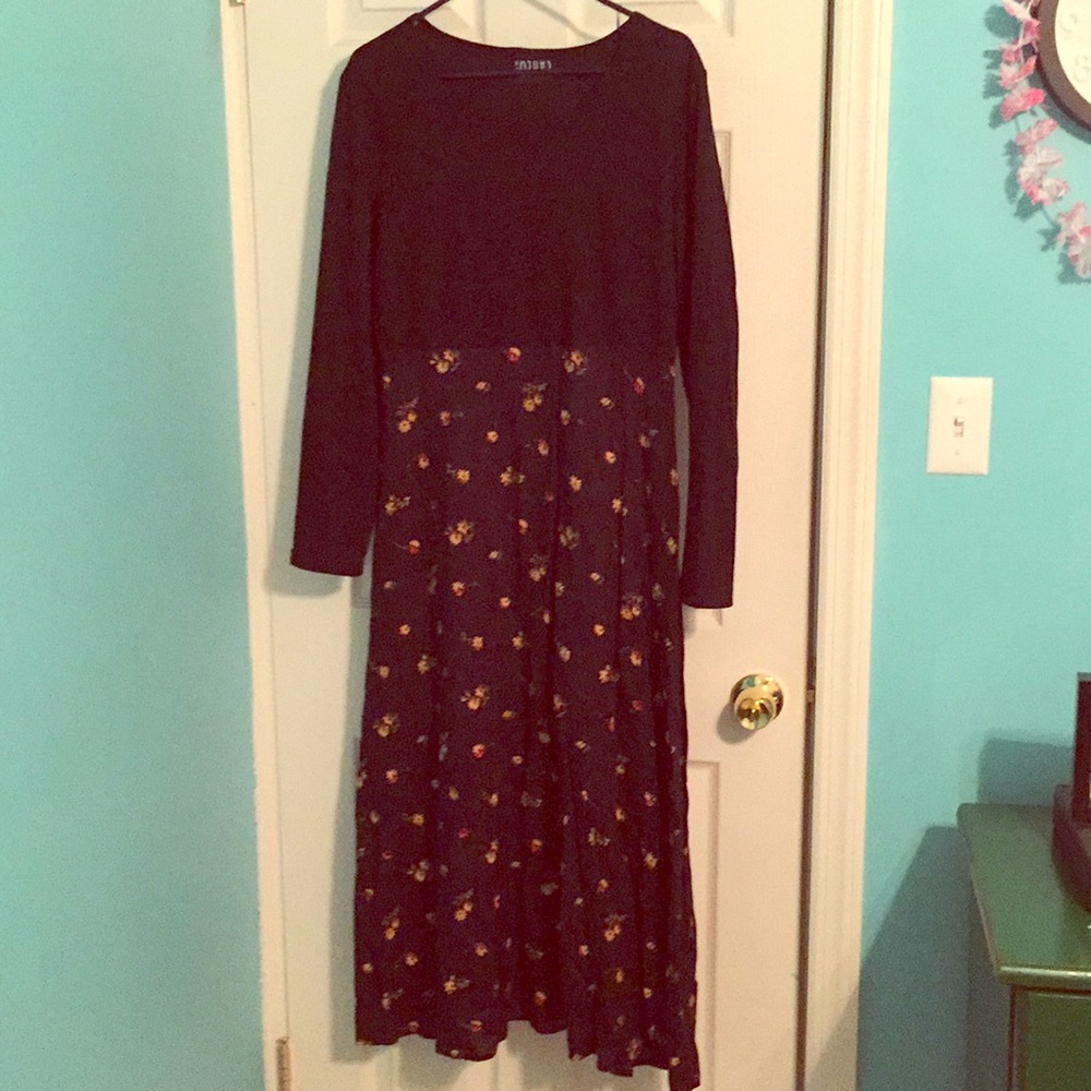 Vintage Flower Detail Dress